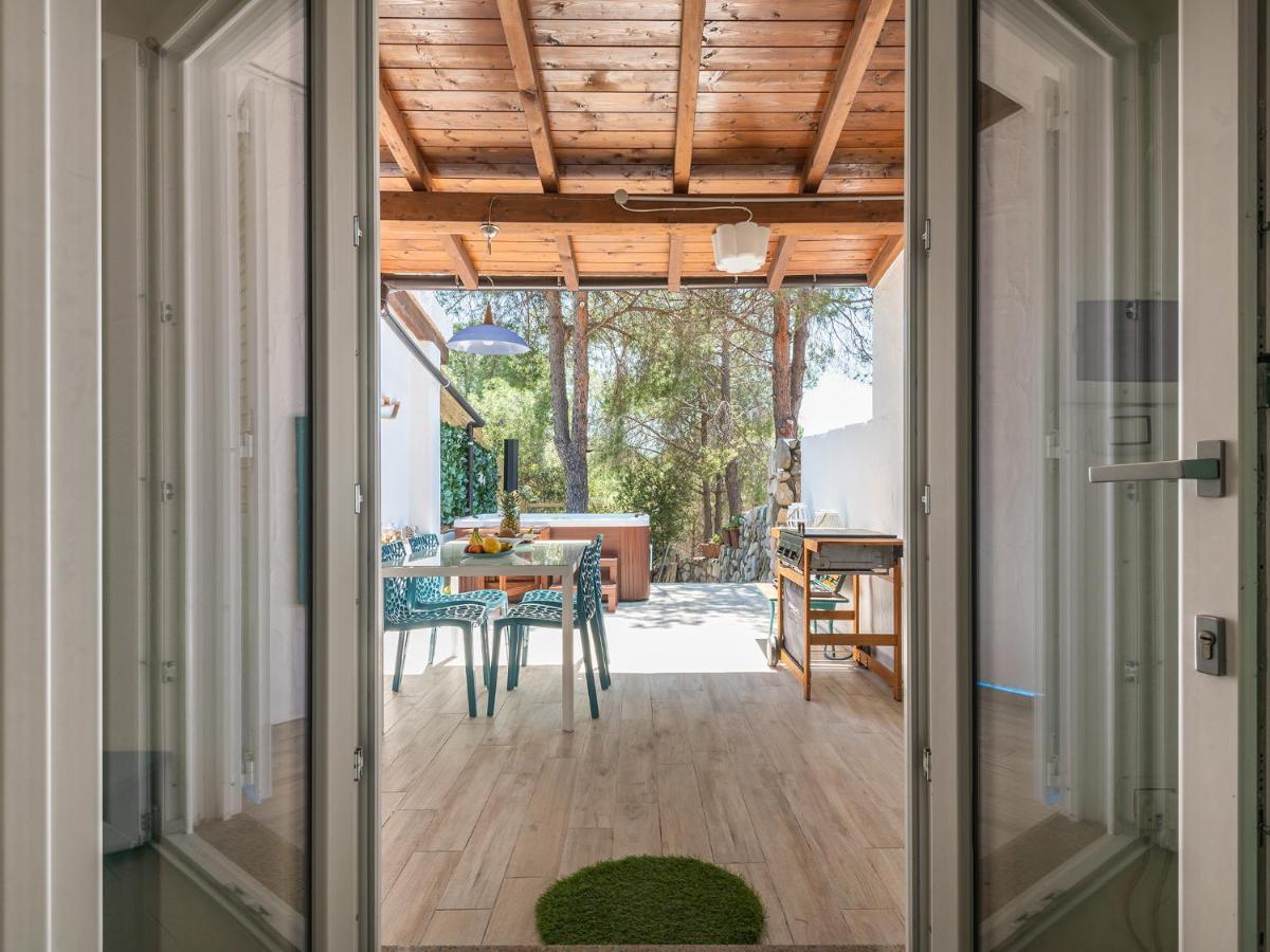 Sardinia Spa Apartment Джеремеас Экстерьер фото