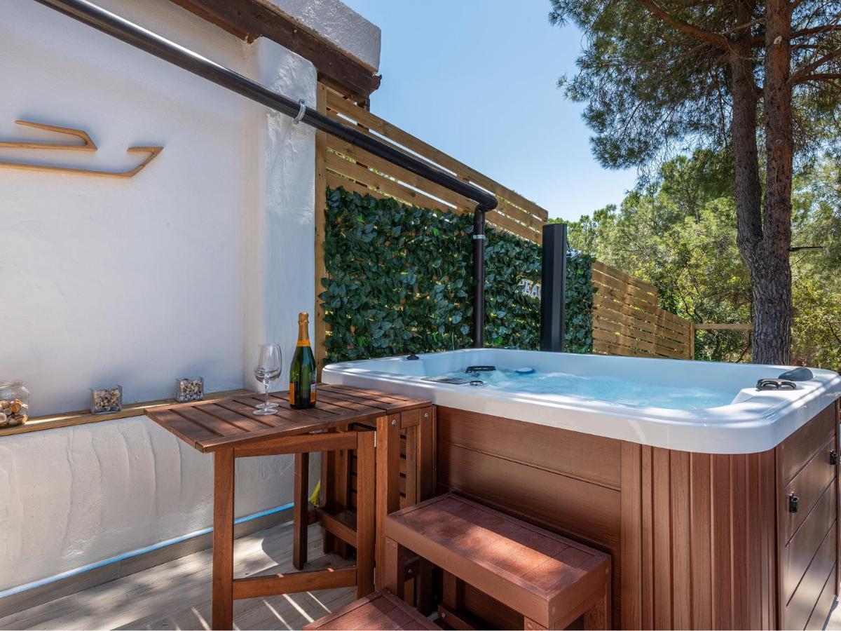 Sardinia Spa Apartment Джеремеас Экстерьер фото